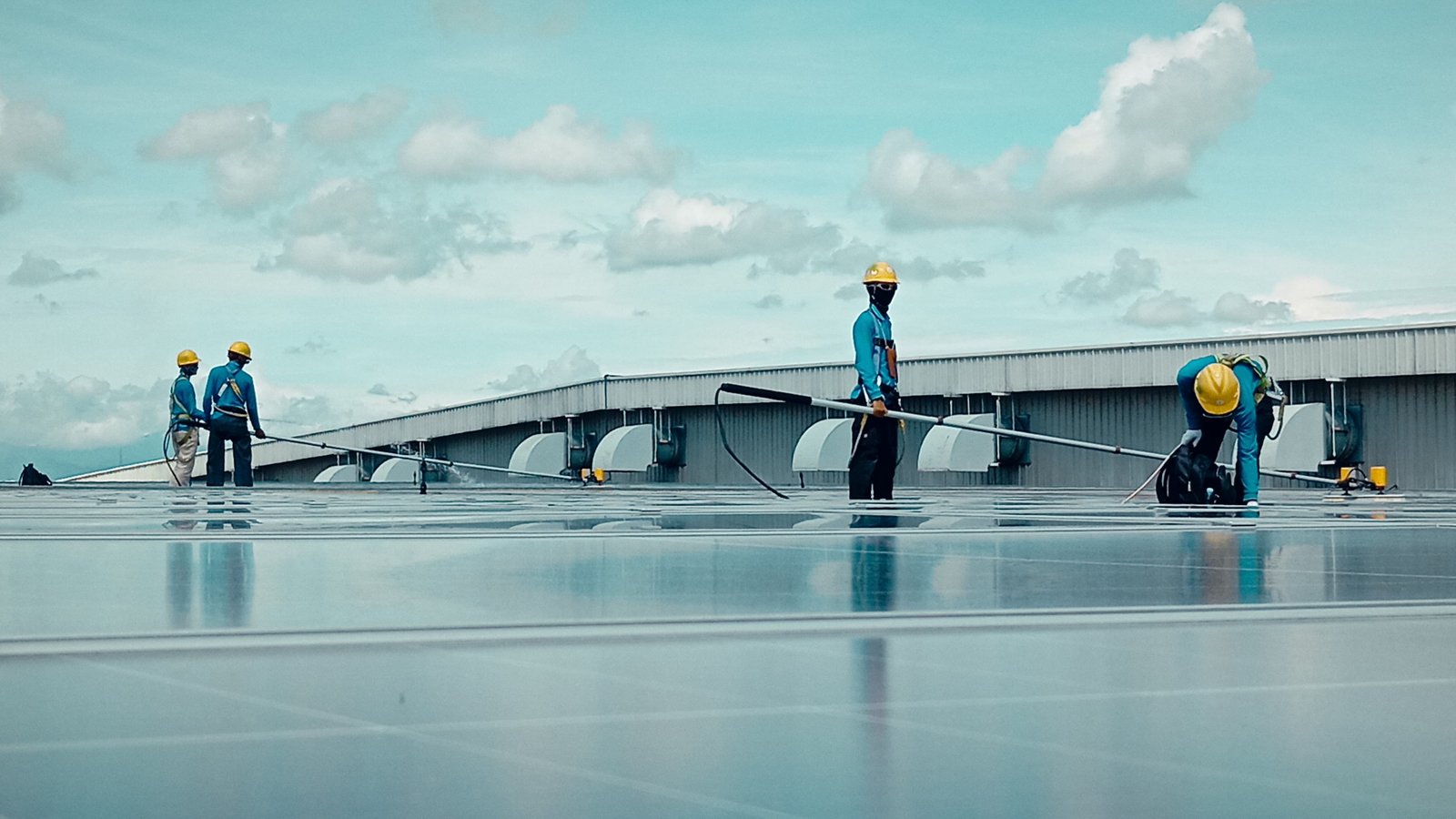 Mendorong Transisi Energi Terbarukan yang Bersih Melalui PLTS yang Terintegrasi